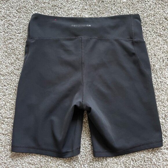Women’s Small New Balance Running Biker Short - Picture 2 of 4